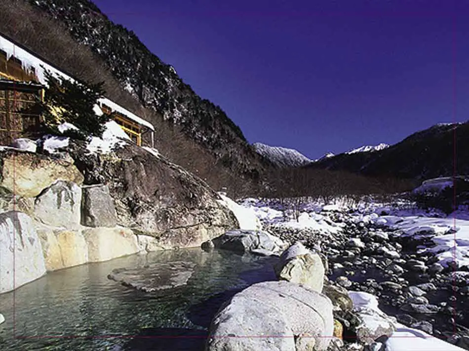 Best Mixed Gender Onsen Japan - Shin-Hotaka Onsen Yarimikan