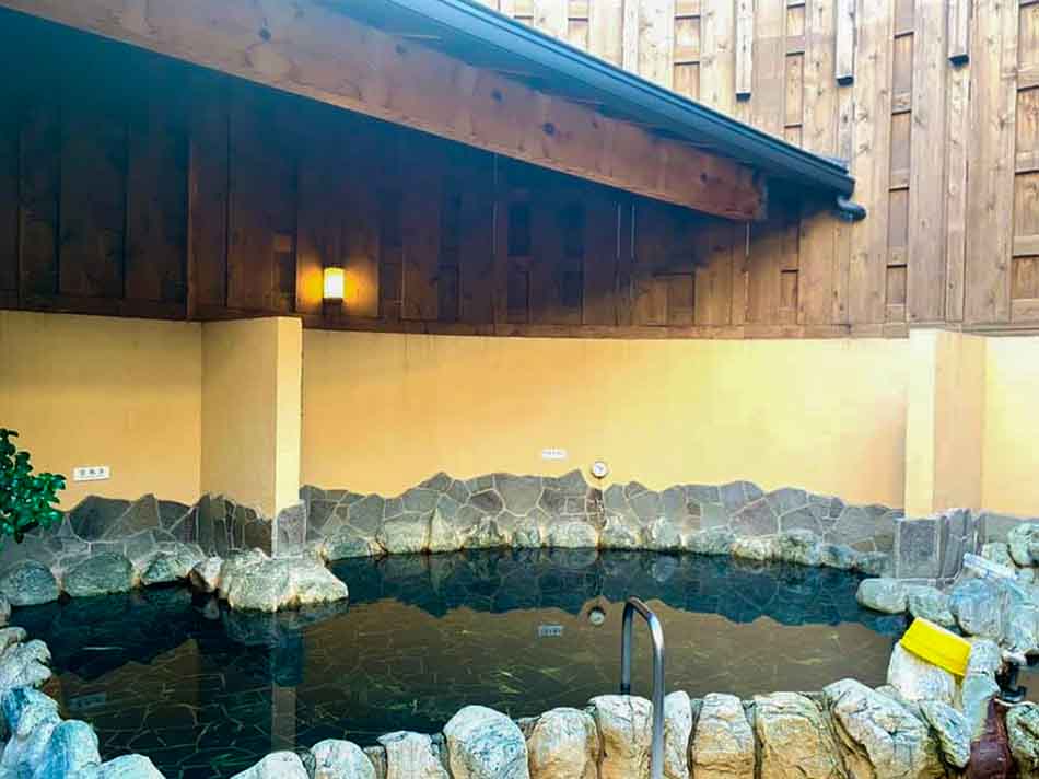 Daigoku-yu - Tattoo Friendly Onsen Near Skytree Tokyo