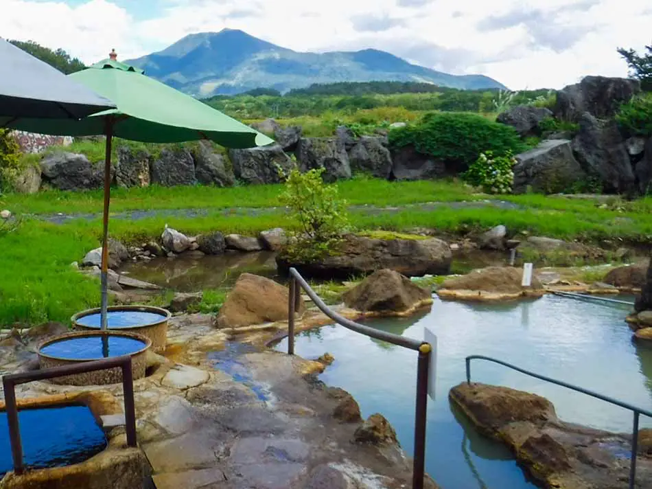 Niseko Hot Spring Village - Kogane Onsen - Ski Resort with Hot Springs in Hokkaido