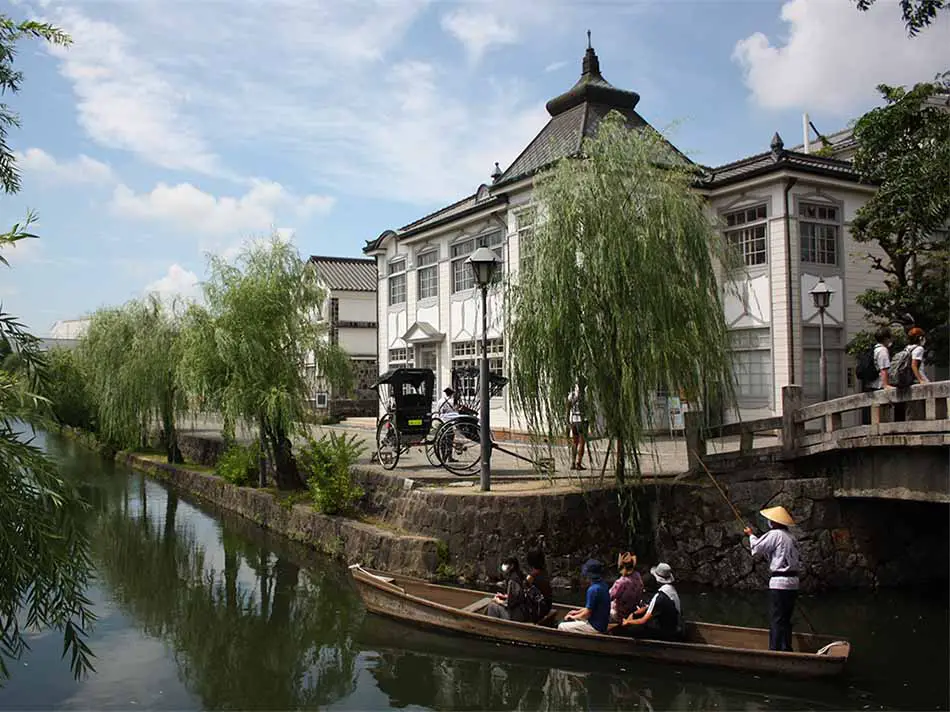 Kurashiki - Things to Do - Traditional Canal Boat Rides & Rikshaw Tours