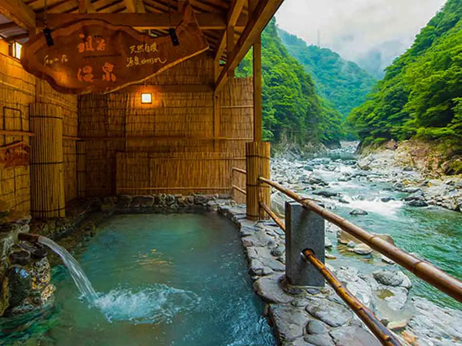 Wanoyado Hotel Iya Onsen - River Hot Springs