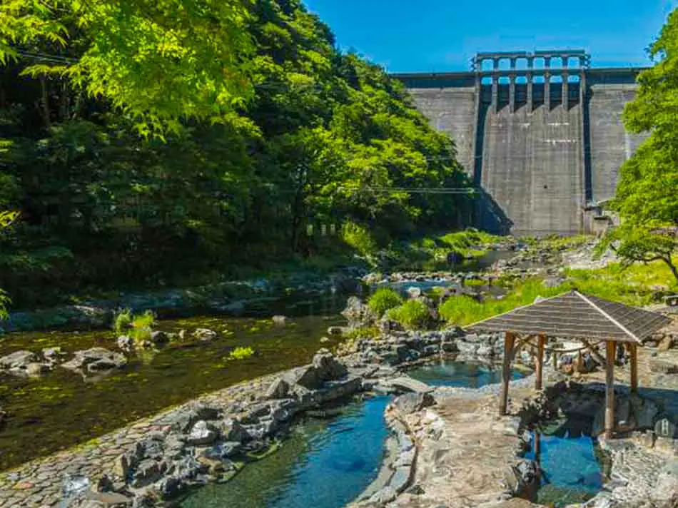 Yubara Onsen - Free River Hot Spring